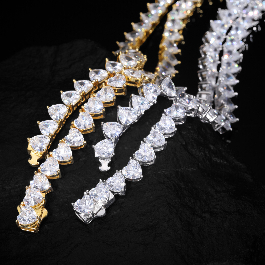 VALENTINES ICE VVS1 18K Gold Hearts Tennis